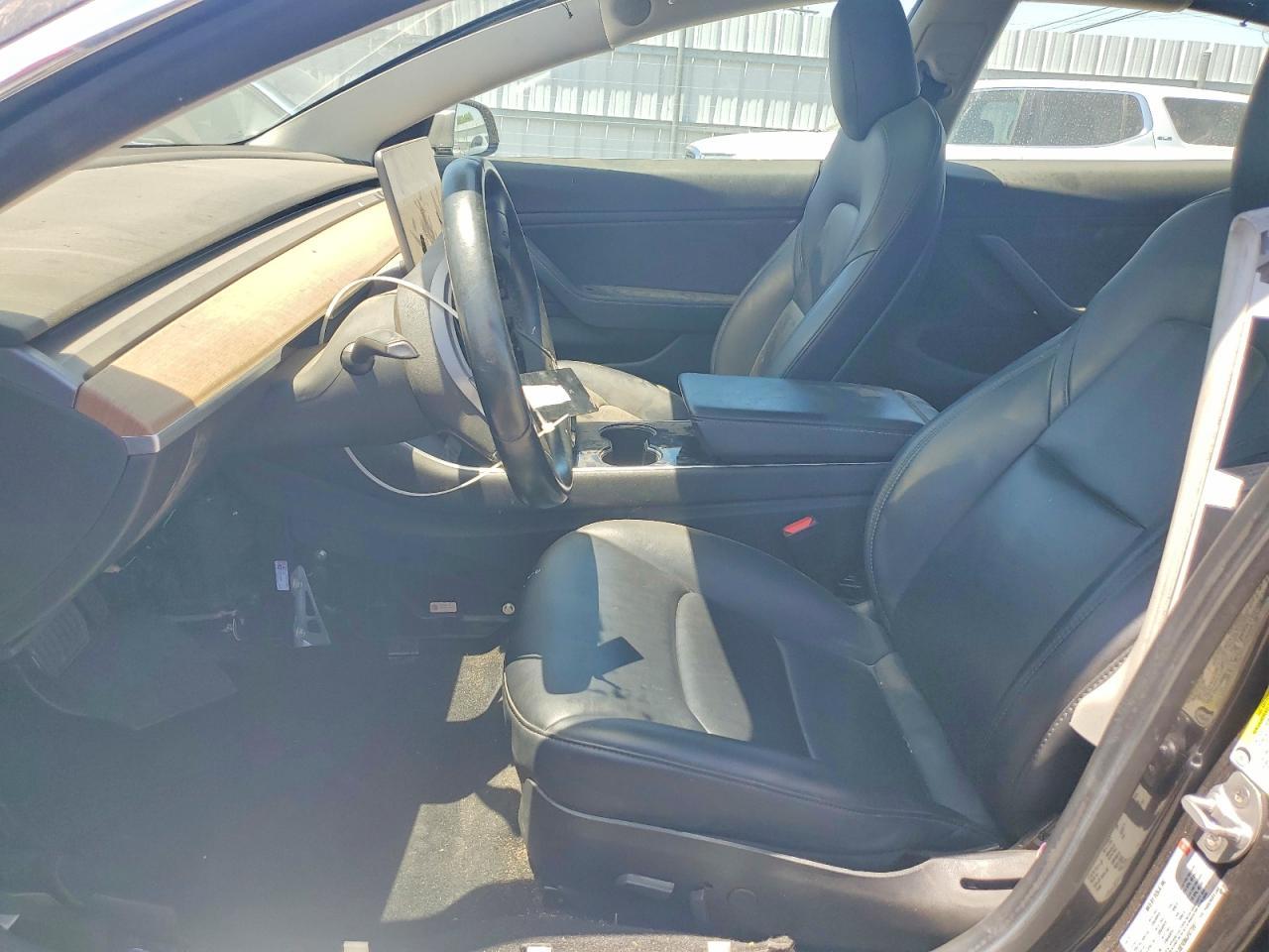 2018 Tesla Model 3 - Фото 7