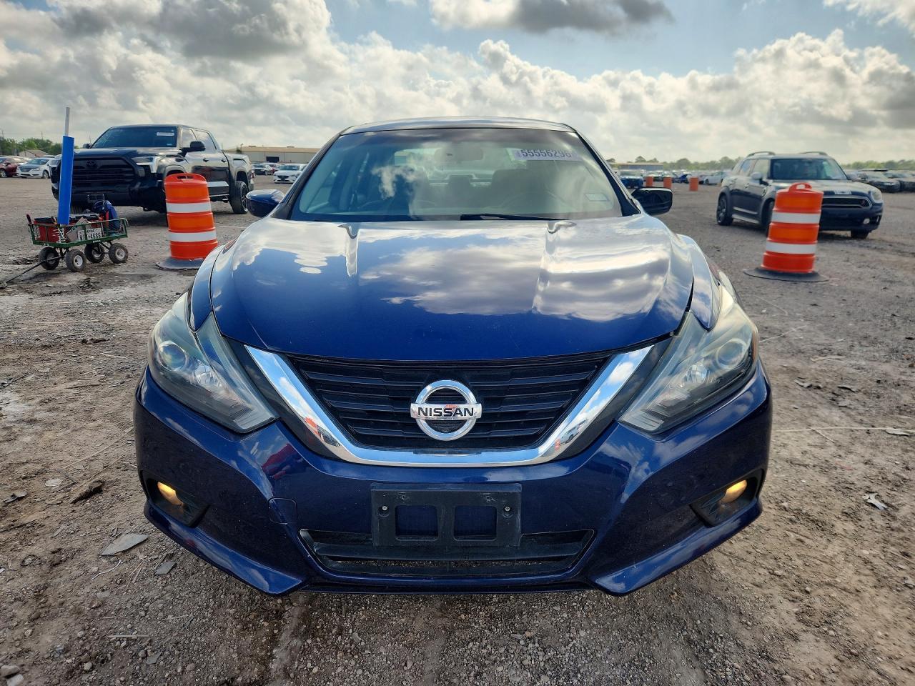 2017 Nissan Altima 2.5 Sr - Image 5