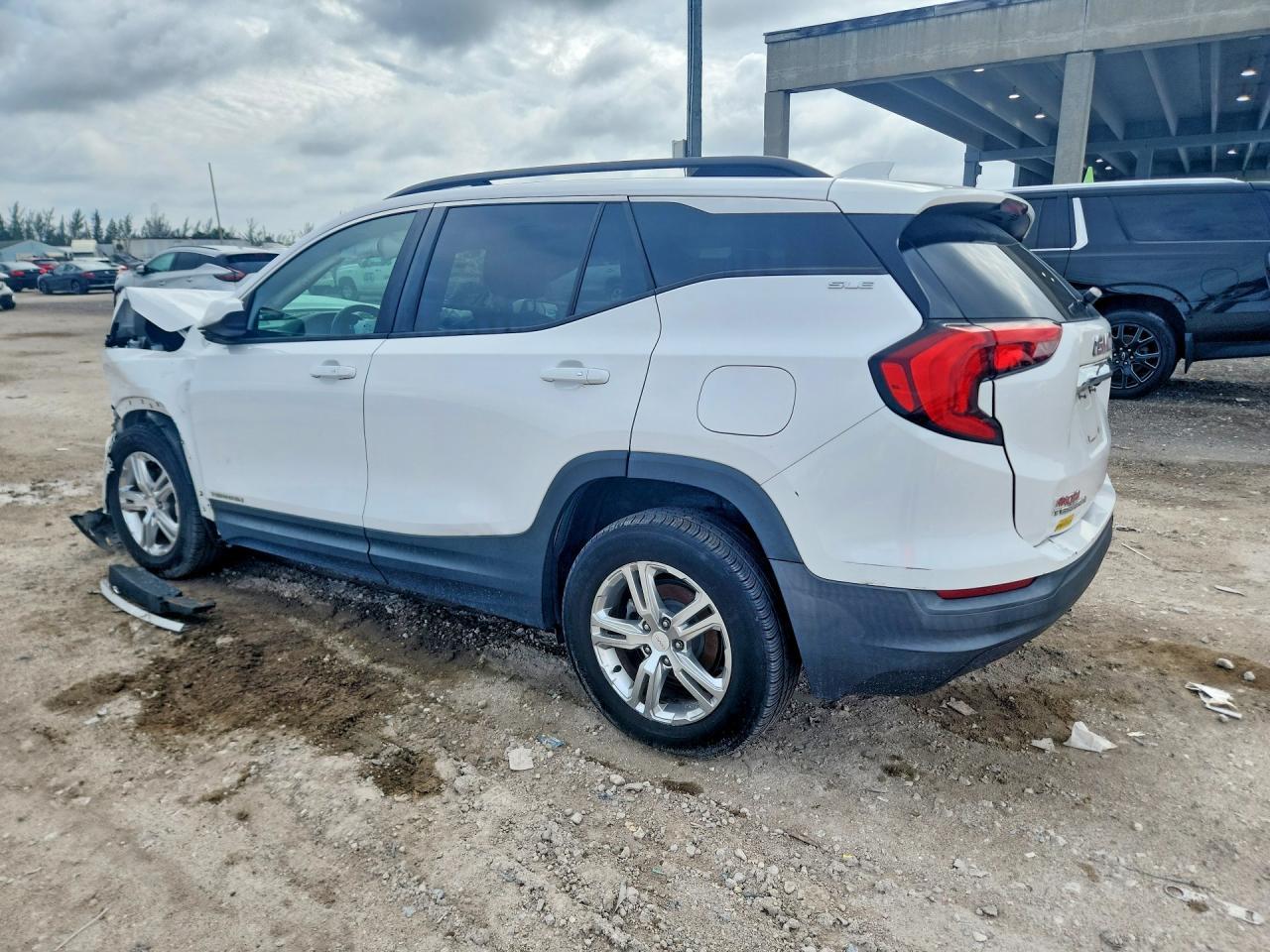 2018 GMC Terrain Sle - Image 2