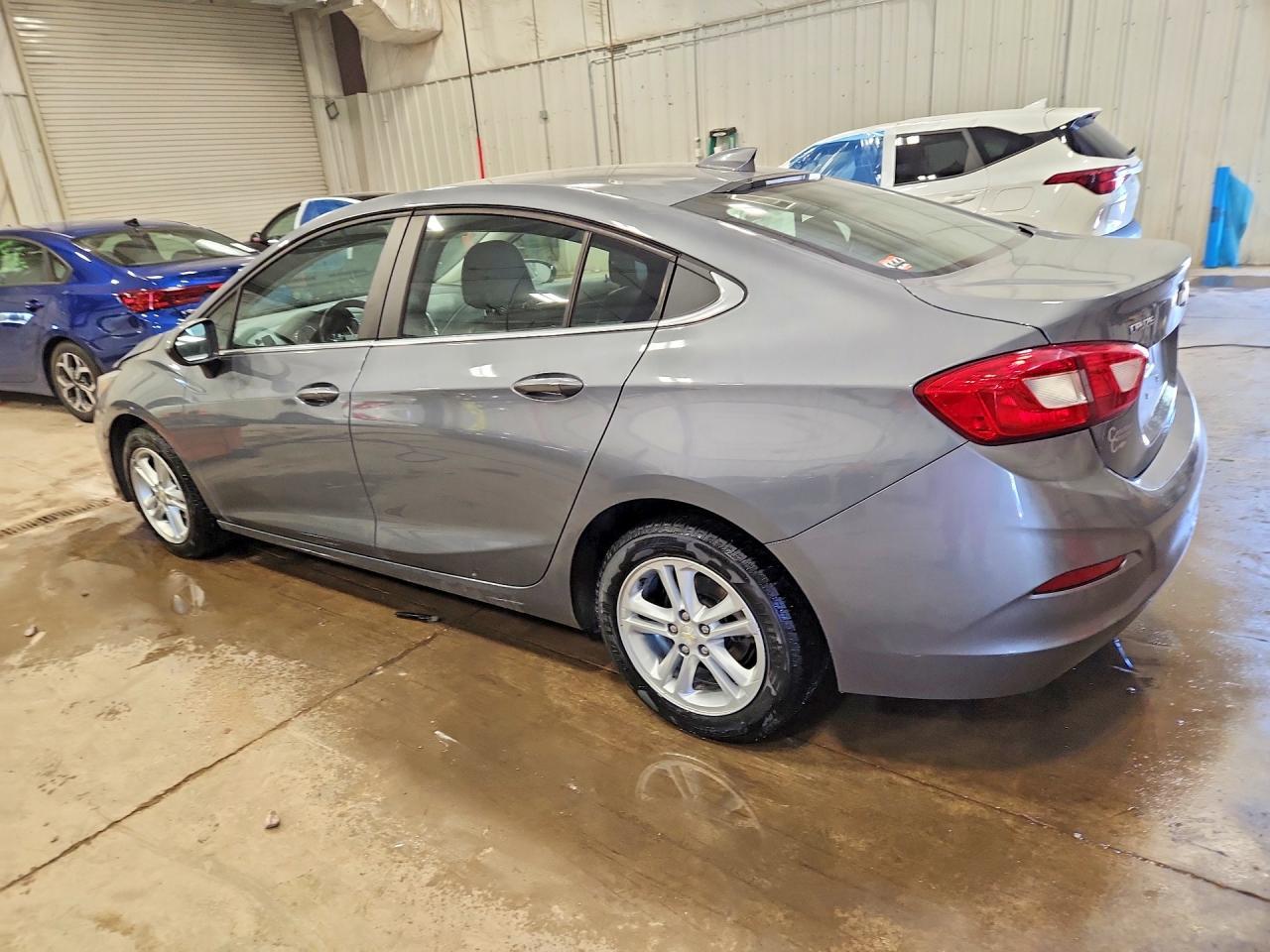 2018 Chevrolet Cruze Lt - Фото 2