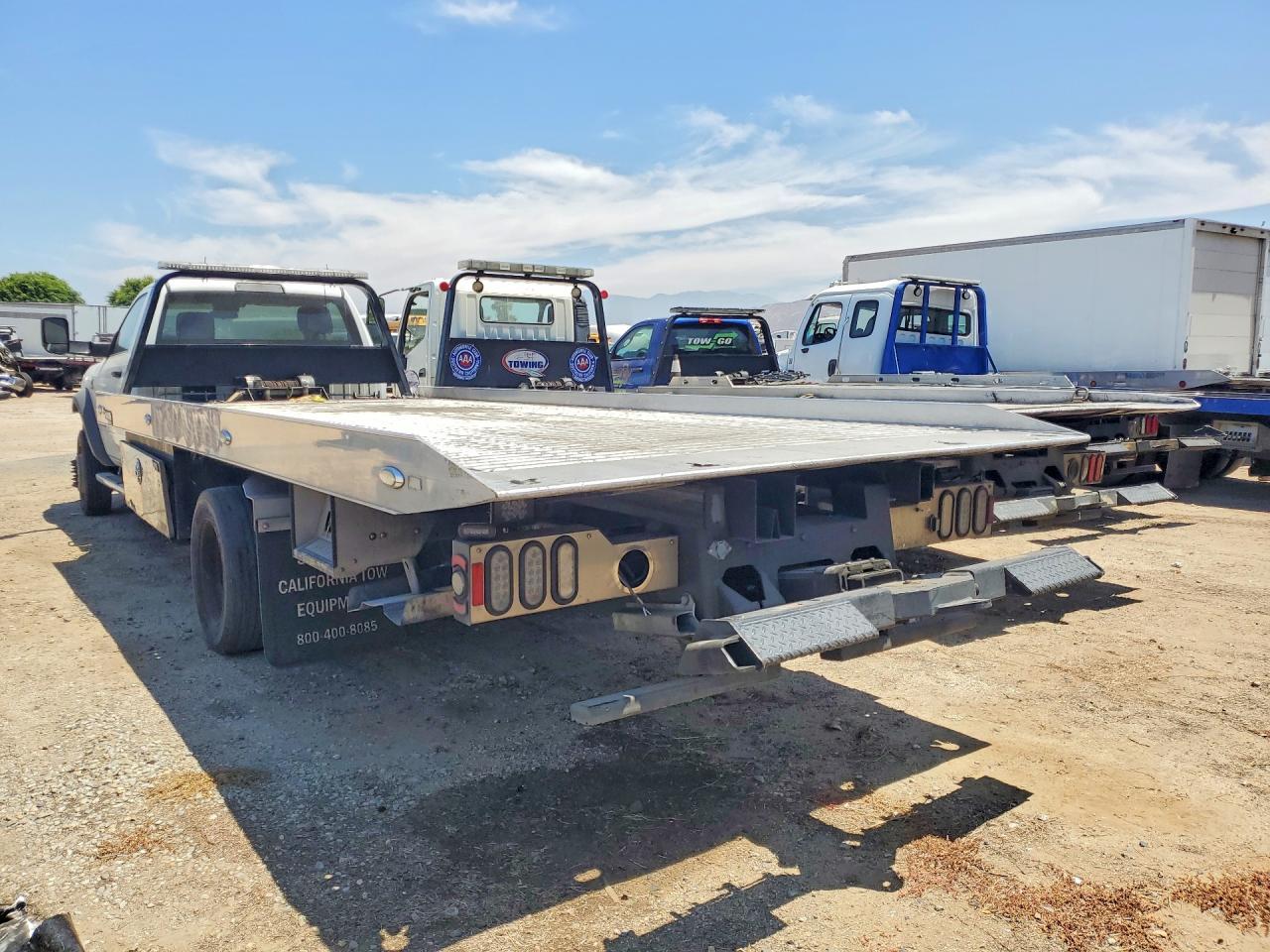 2022 Ram 5500 - Фото 2