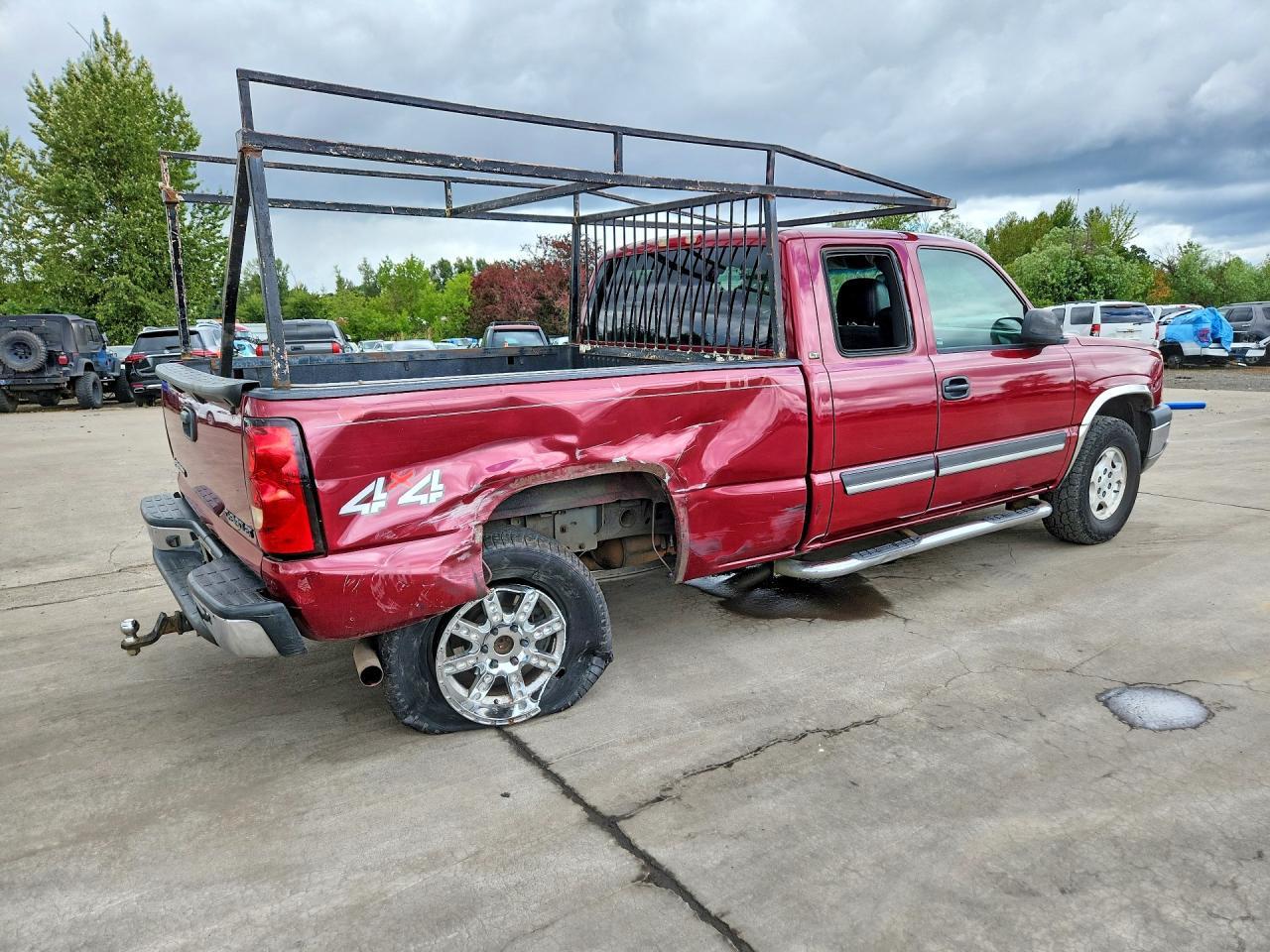 2004 Chevrolet Silverado K1500 - Фото 3