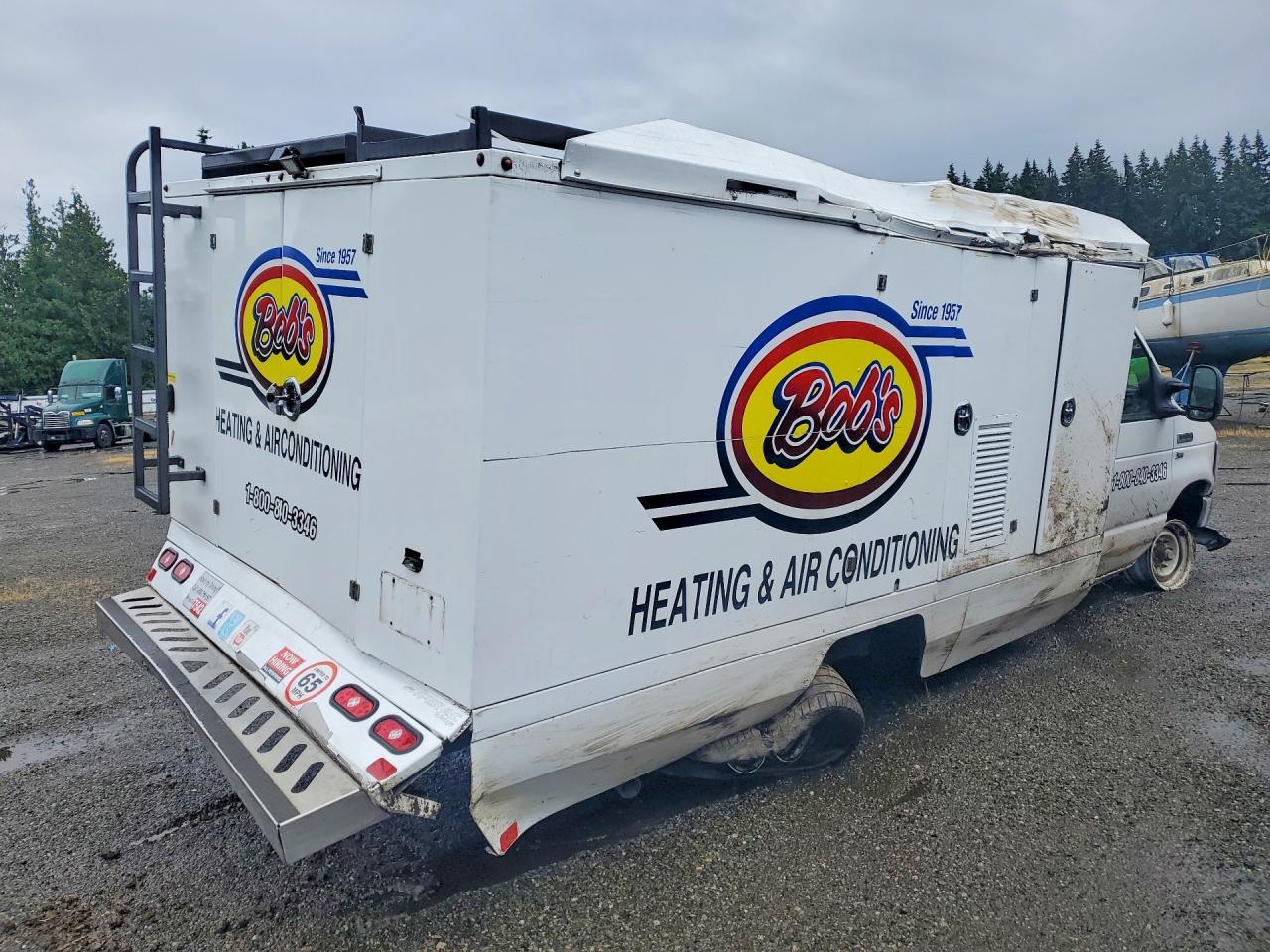 2018 Ford Econoline E350 Super Duty Cutaway Van - Фото 3