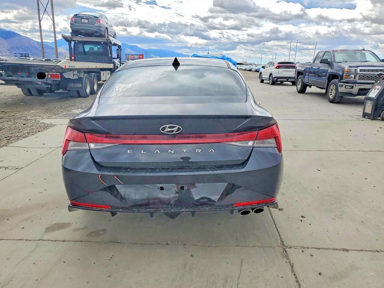 2023 Hyundai Elantra N Line - Image 6