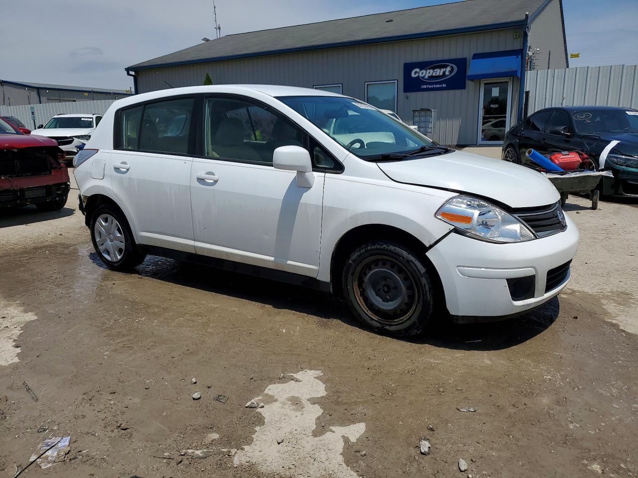 2011 Nissan Versa 1.8 S - Image 4