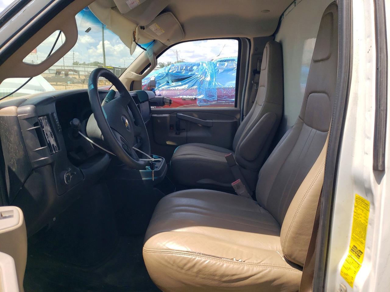 2017 Chevrolet Express Refrigerated Box Truck - Фото 7