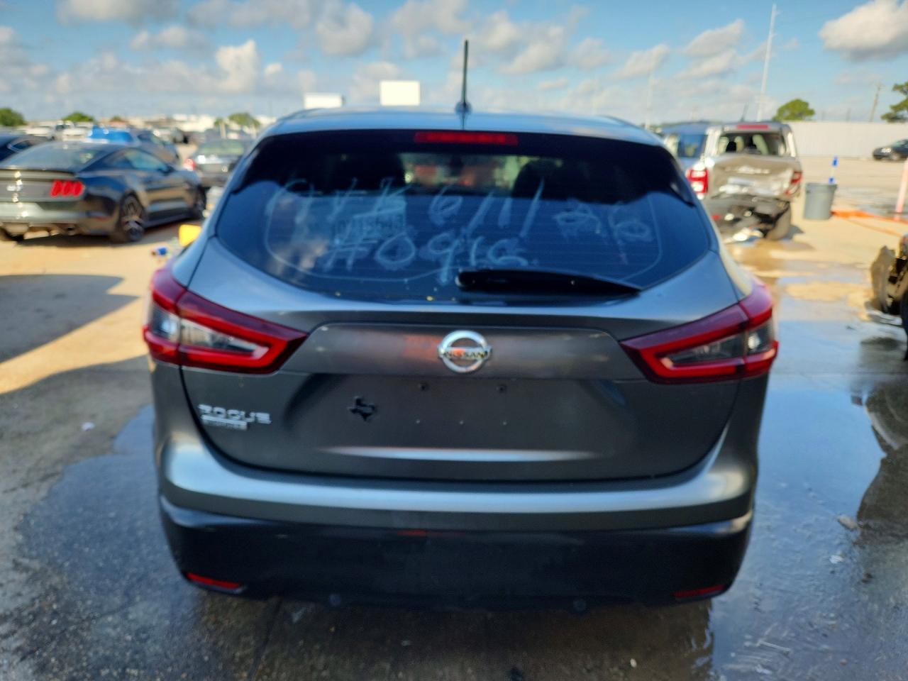 2020 Nissan Rogue Sport S - Фото 6