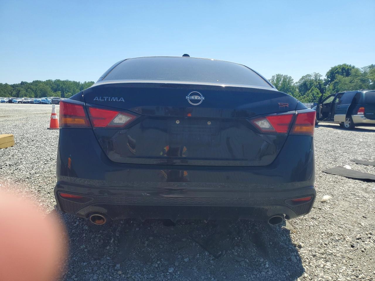 2024 Nissan Altima Sr - Фото 6