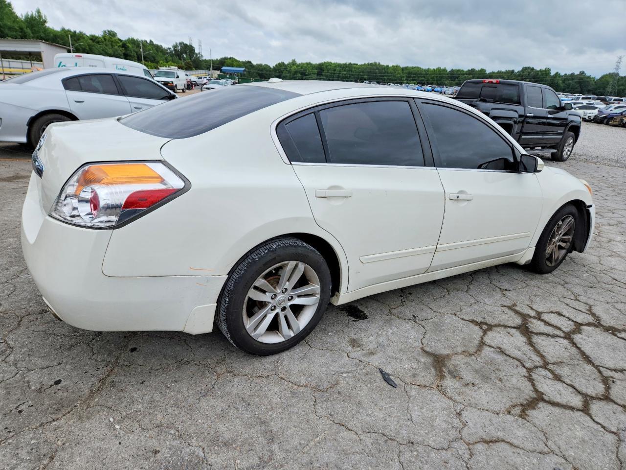 2012 Nissan Altima Sr - Image 3