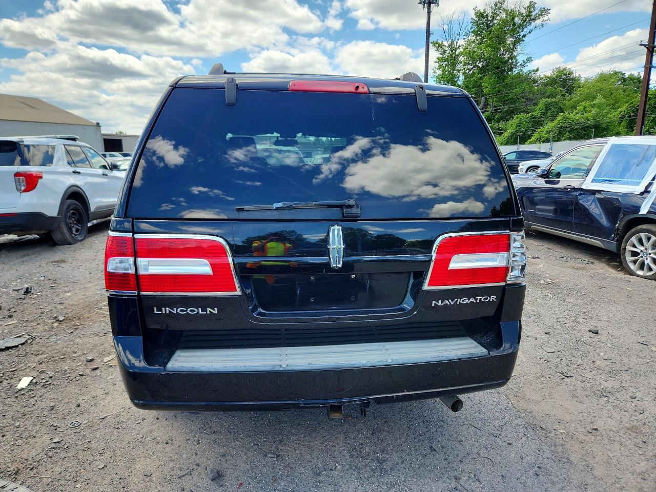 2007 Lincoln Navigator - Image 6