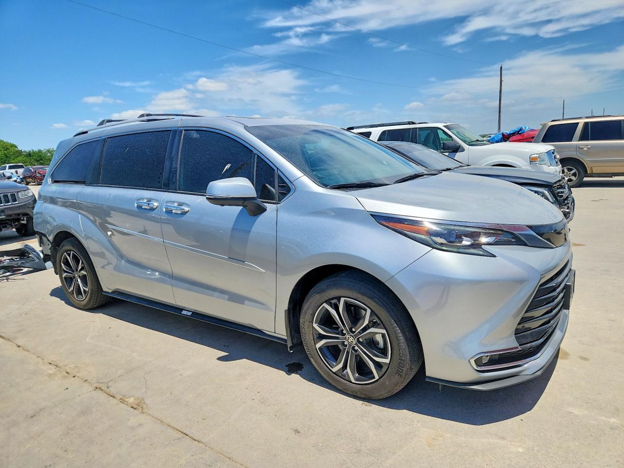 2025 Toyota Sienna Platinum 7-Passenger - Фото 4