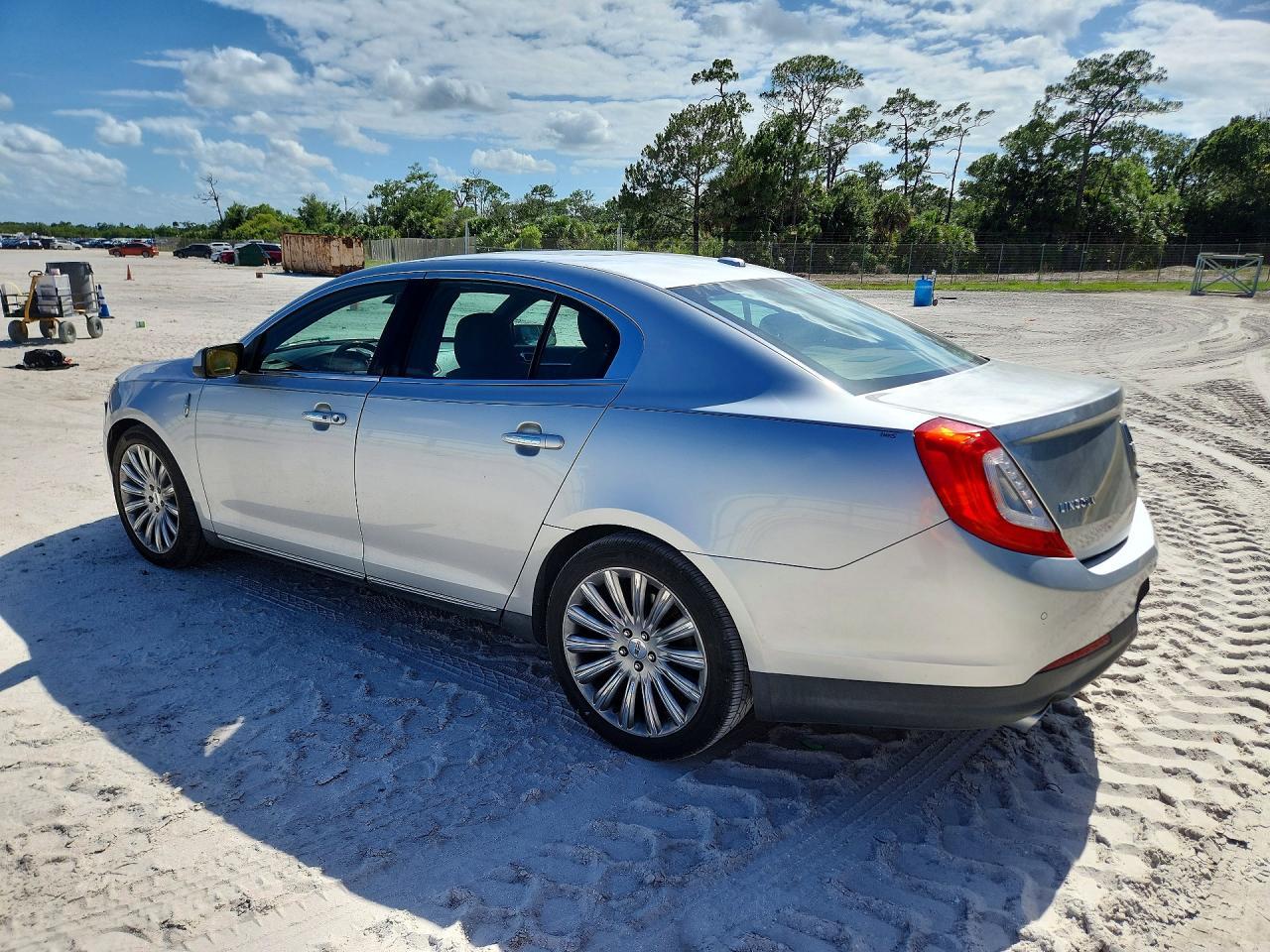 2013 Lincoln Mks - Image 2
