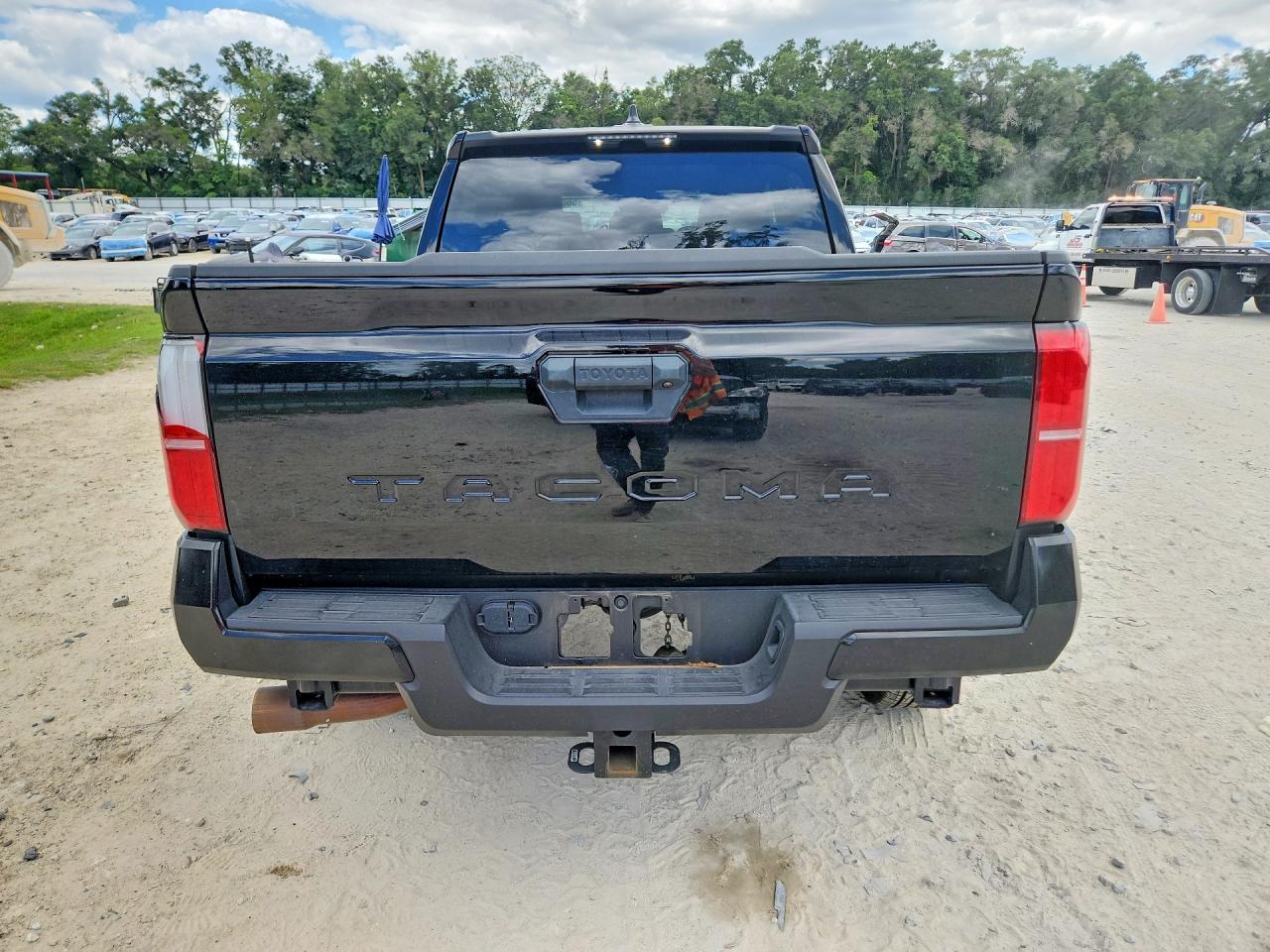 2025 Toyota Tacoma Sr5 - Image 6