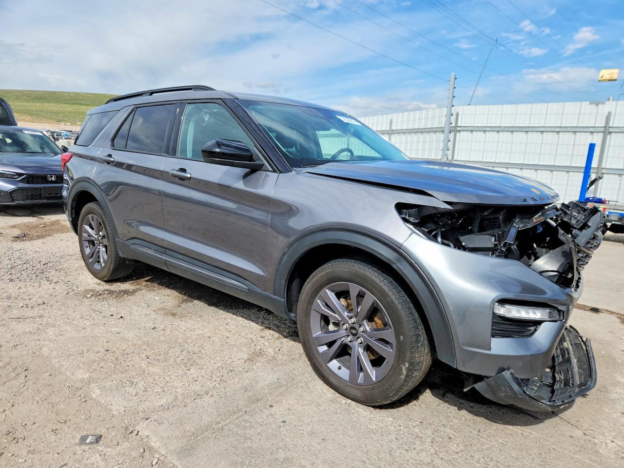 2023 Ford Explorer Xlt - Фото 4