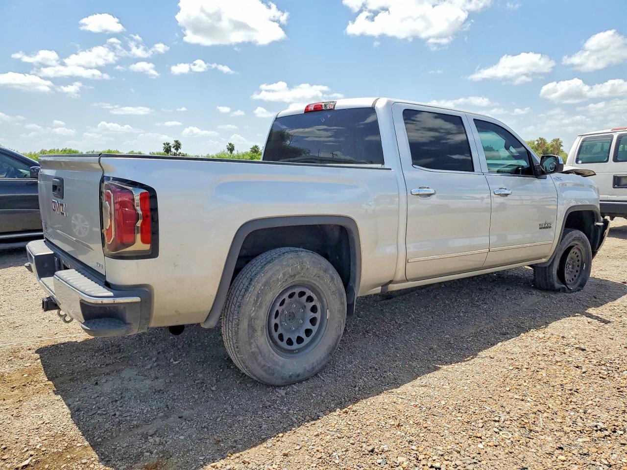 2018 GMC Sierra K1500 Slt - Image 3