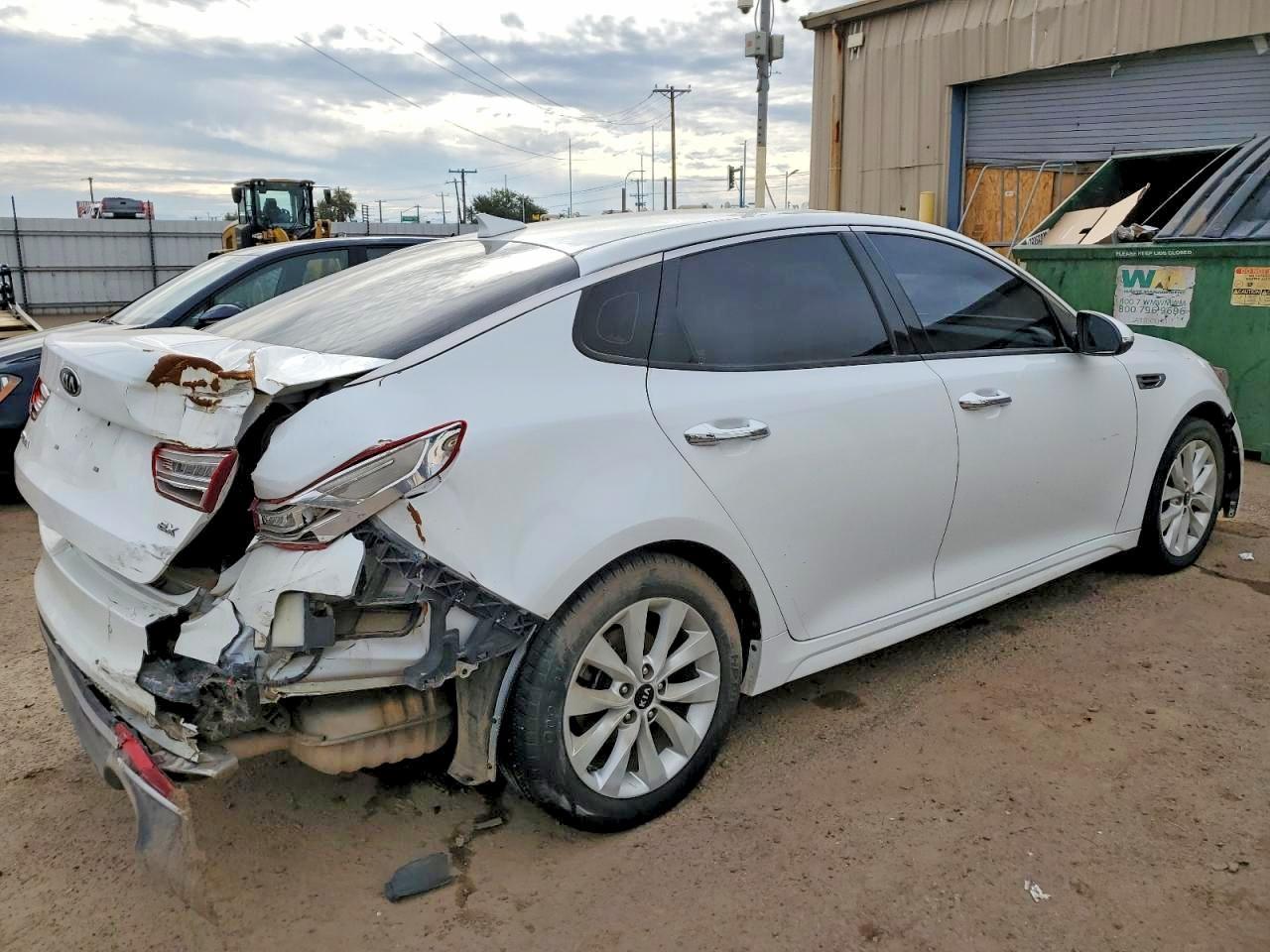 2018 Kia Optima Ex - Image 3