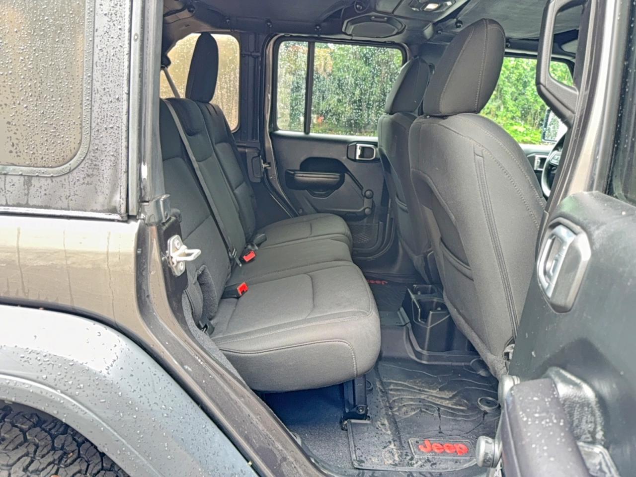 2018 Jeep Wrangler Unlimited Sport - Image 6