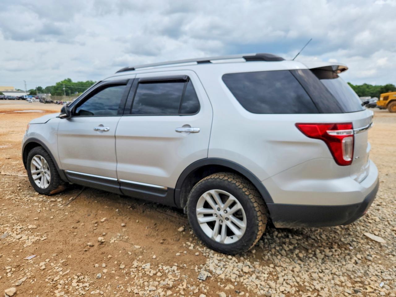 2014 Ford Explorer Xlt - Фото 2