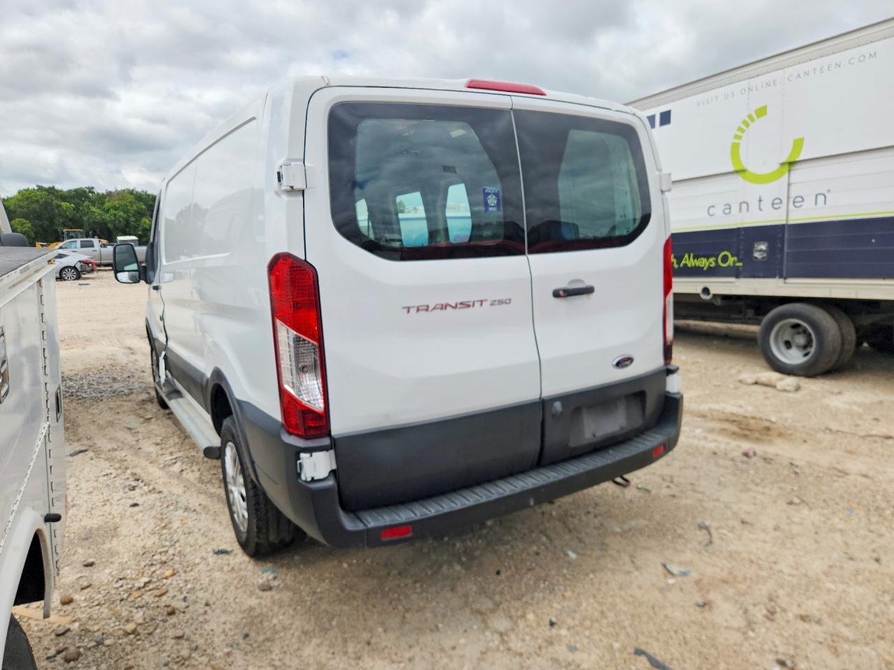 2019 Ford Transit T-250 - Фото 2