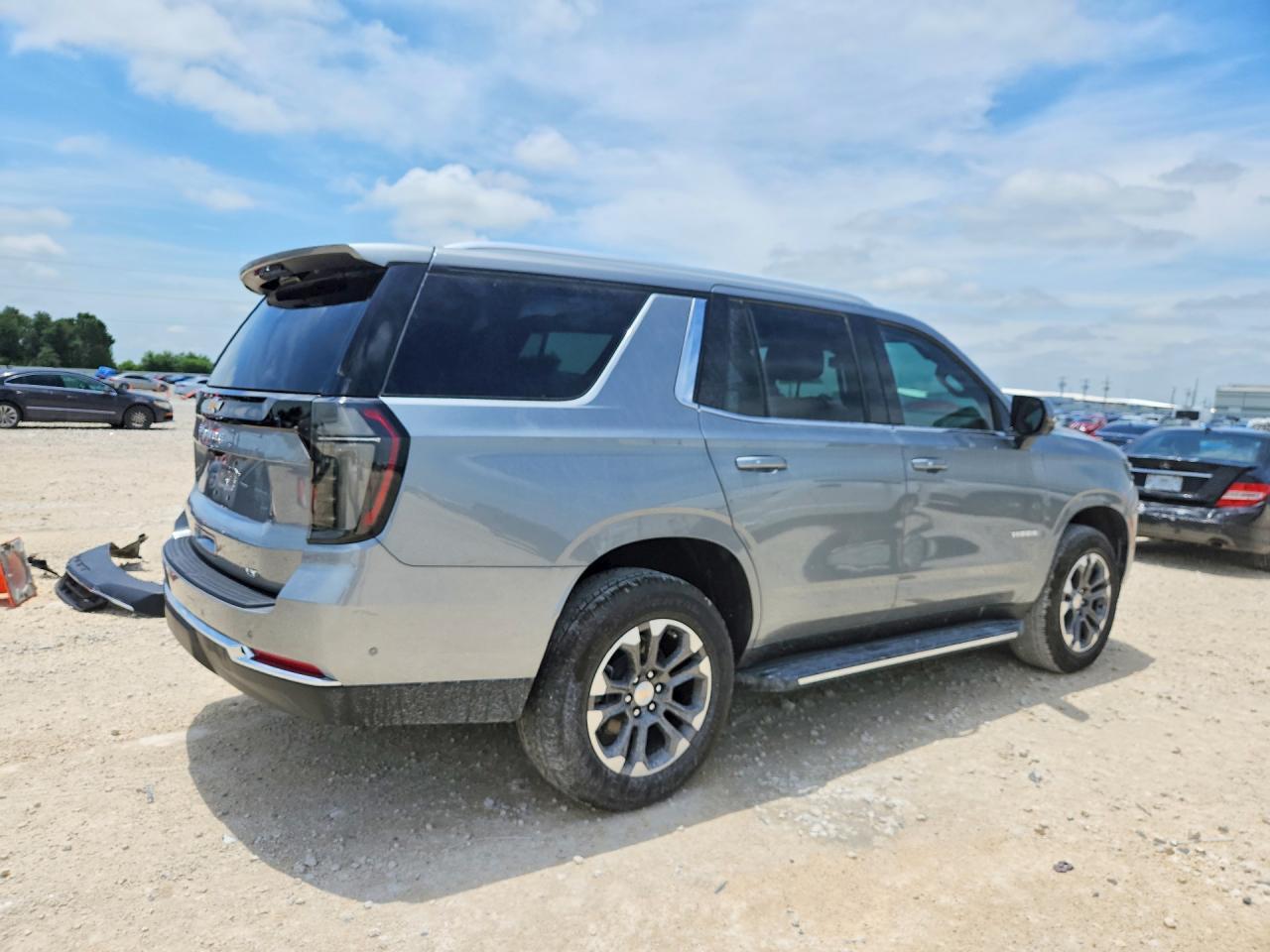 2026 Chevrolet Tahoe C1500 Lt - Фото 3