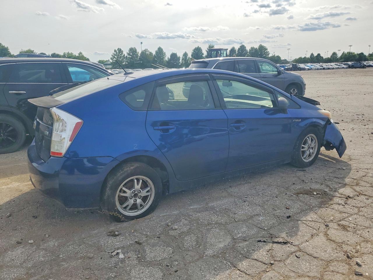 2010 Toyota Prius Iii - Фото 3