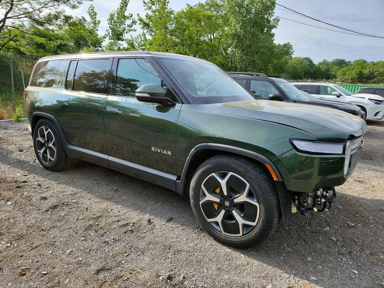 2024 Rivian R1S Adventure - Image 4