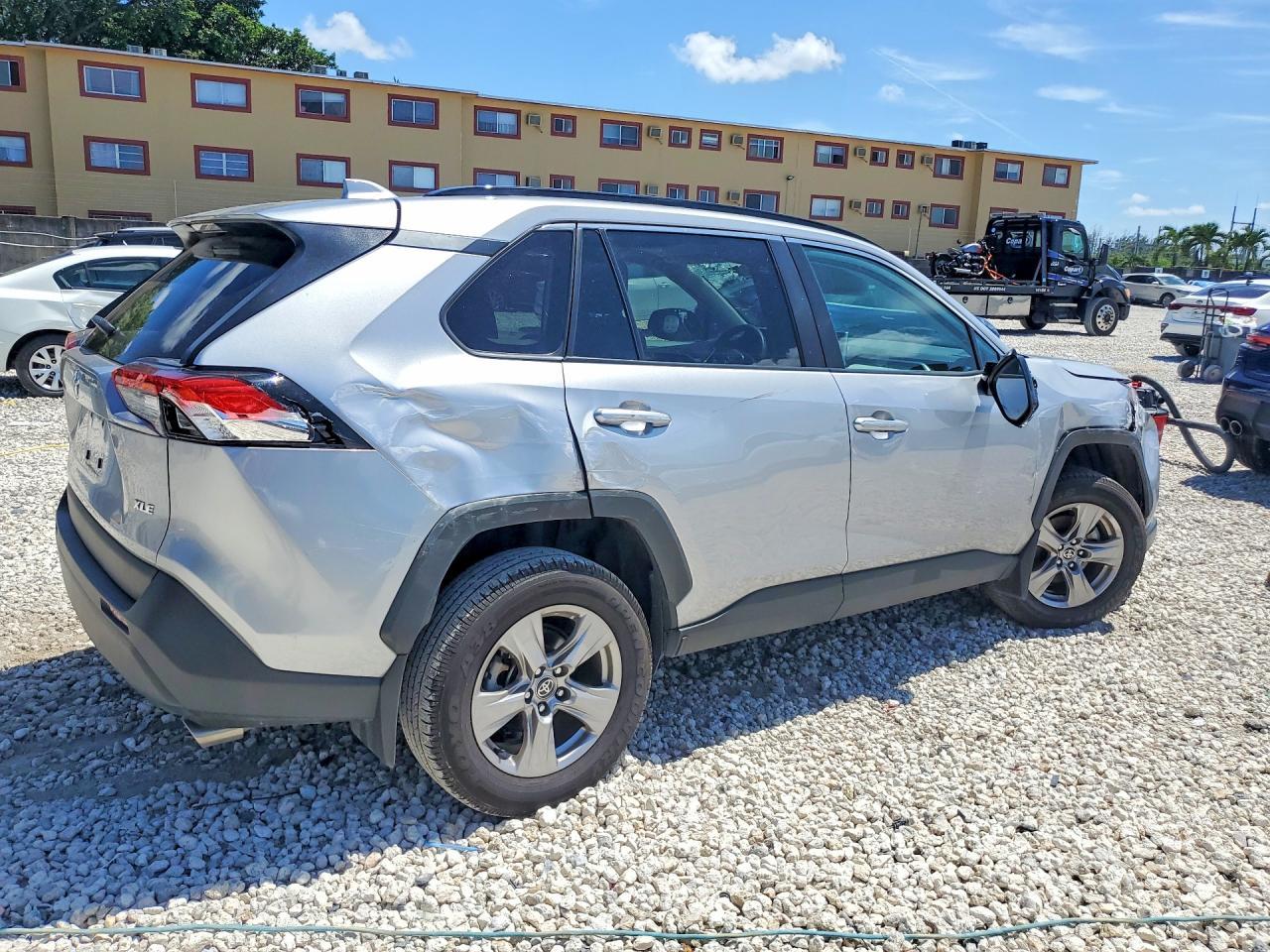 2025 Toyota Rav4 Xle - Фото 3