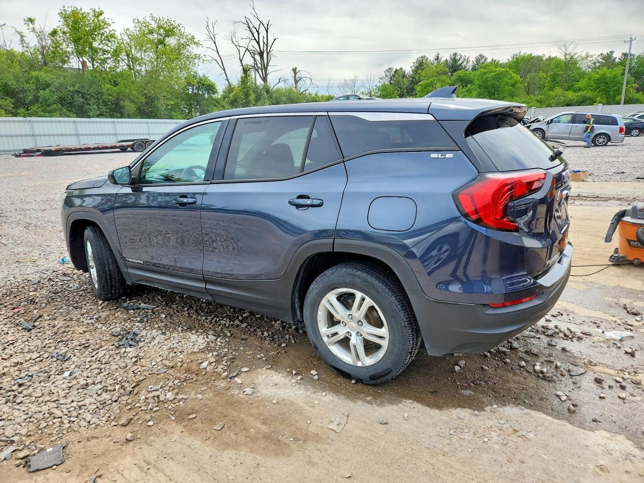 2018 GMC Terrain Sle - Image 2