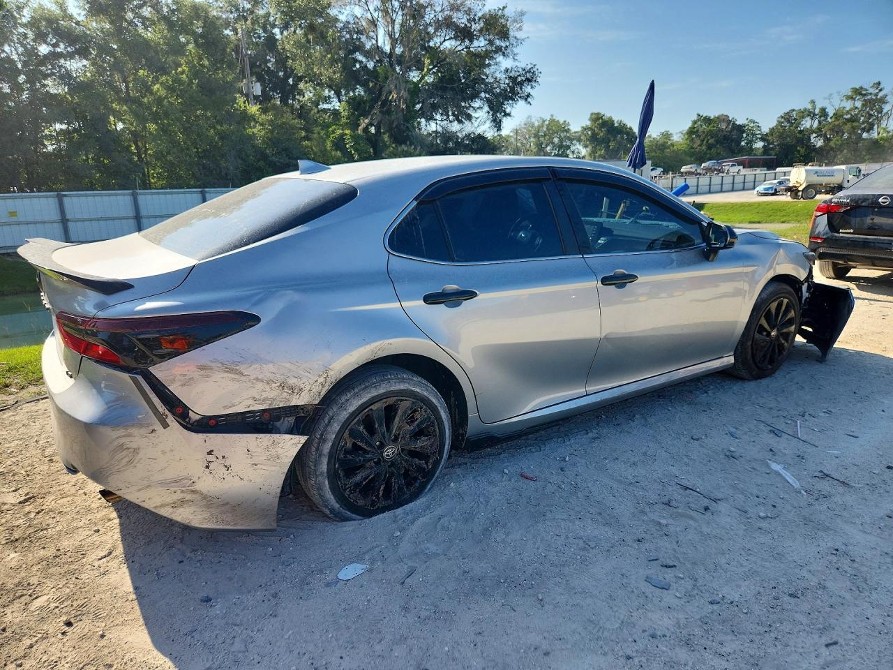 2024 Toyota Camry Le - Фото 3