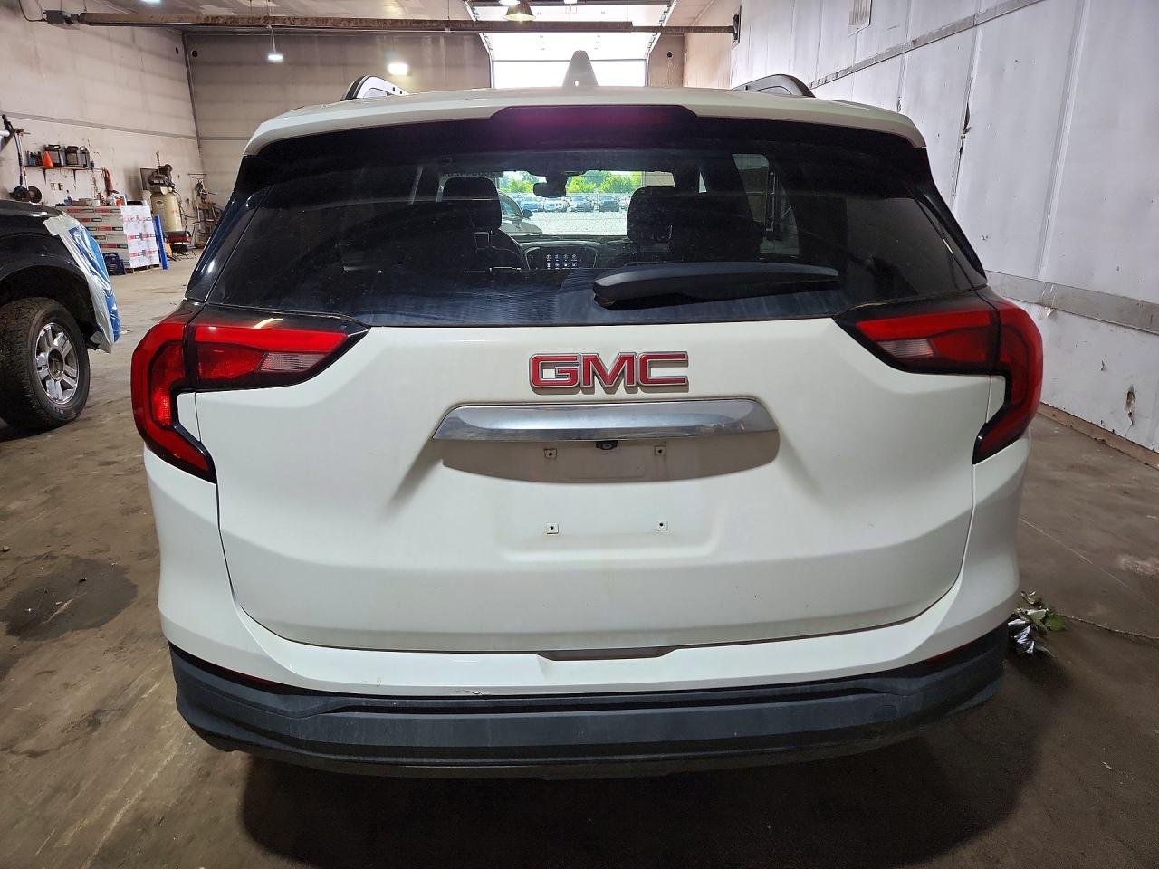 2020 GMC Terrain Sle - Image 6