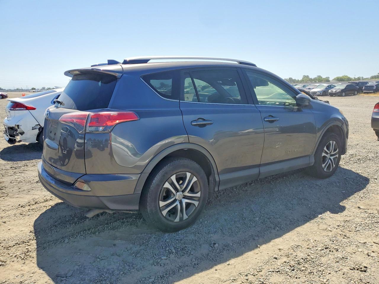 2018 Toyota Rav4 Le - Image 3