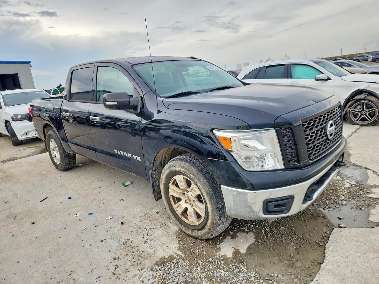 2019 Nissan Titan Sv - Фото 4