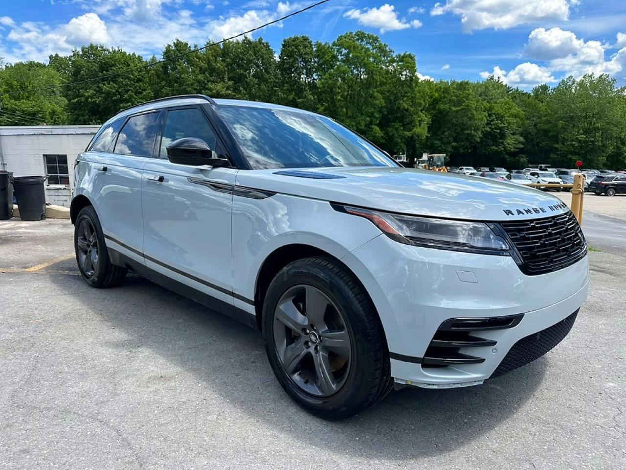 2025 Land Rover Range Rover Velar Dynamic Se - Image 4