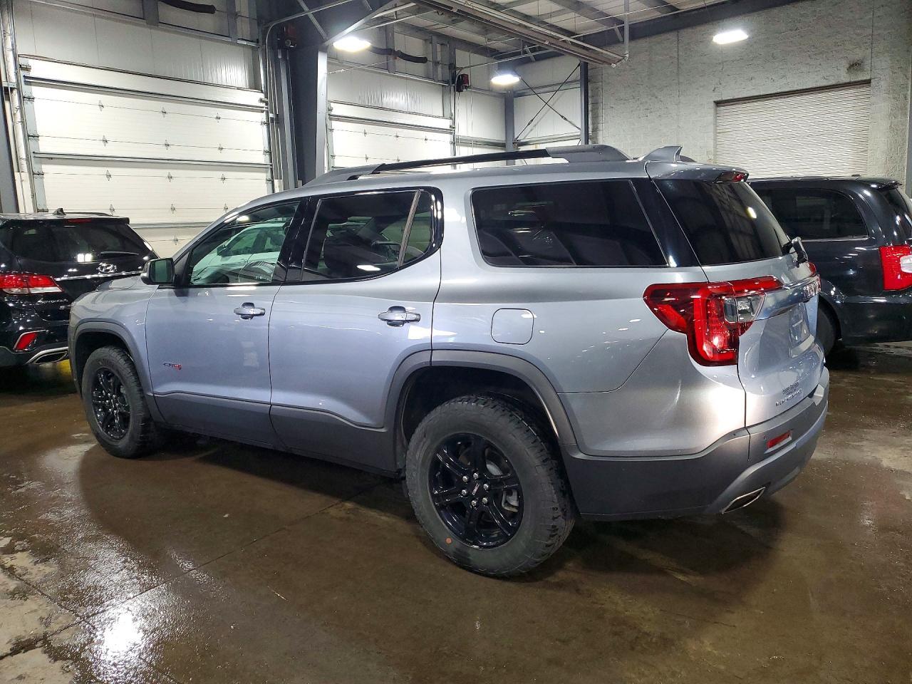 2022 GMC Acadia At4 - Image 2