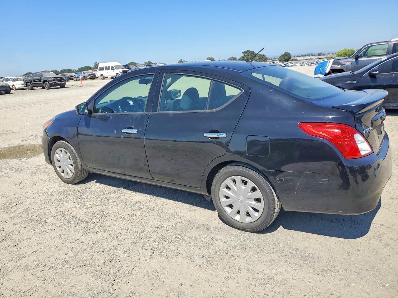 2016 Nissan Versa 1.6 Sv - Фото 2