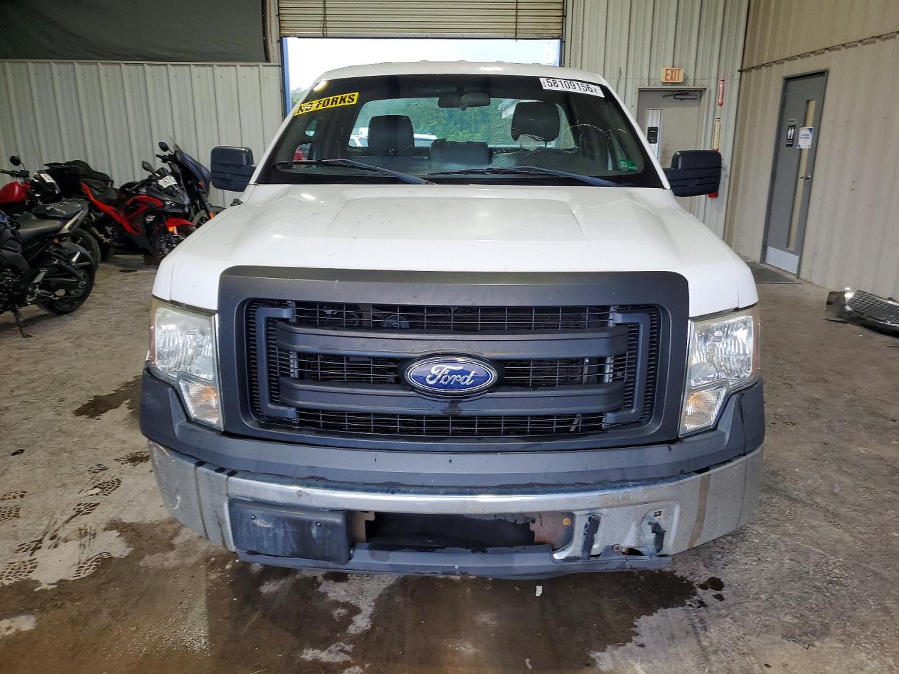 2013 Ford F150 - Фото 5