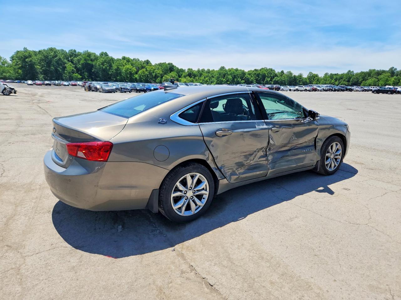 2017 Chevrolet Impala Lt - Image 3