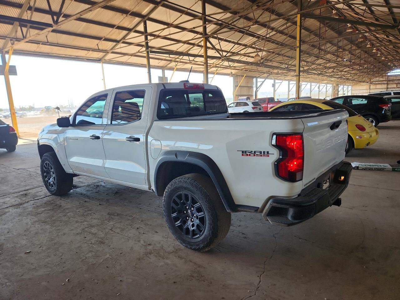 2024 Chevrolet Colorado Trail Boss - Фото 2