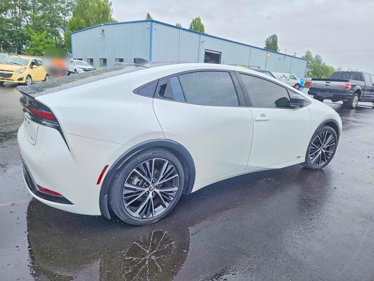 2024 Toyota Prius Xle - Фото 3