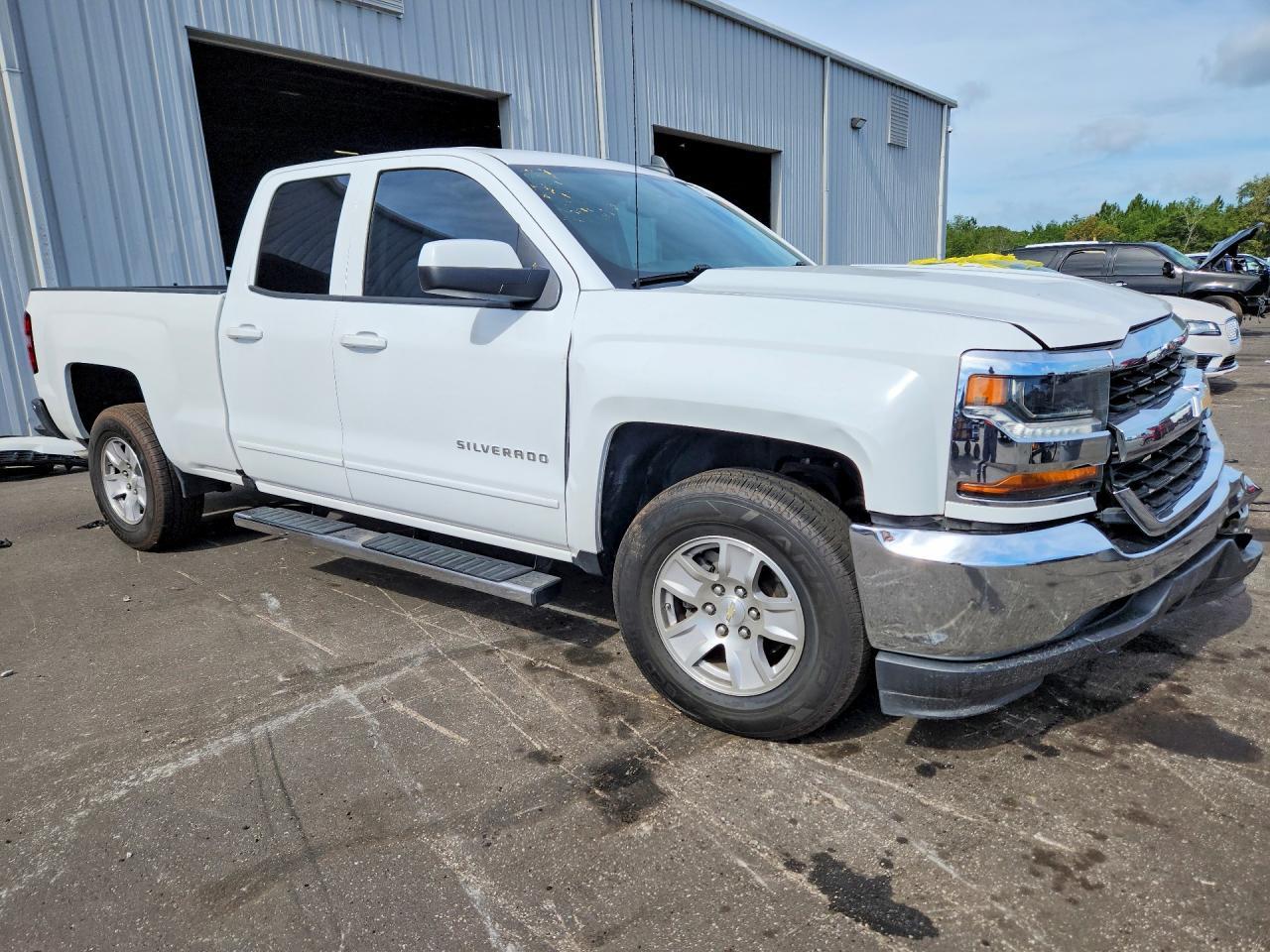 2018 Chevrolet Silverado C1500 Lt - Image 4