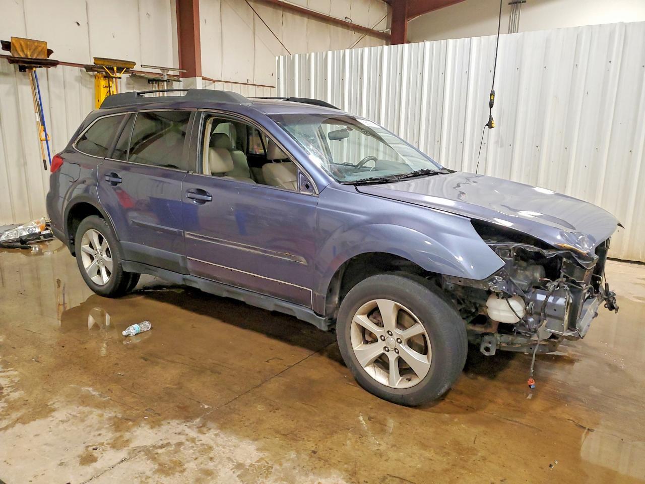 2014 Subaru Outback 3.6R Limited - Image 4