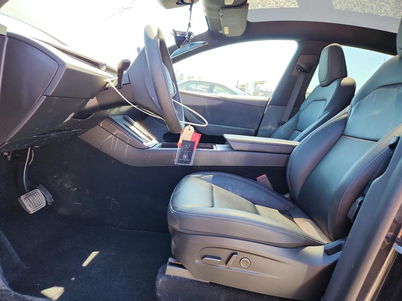 2026 Tesla Model Y - Image 7