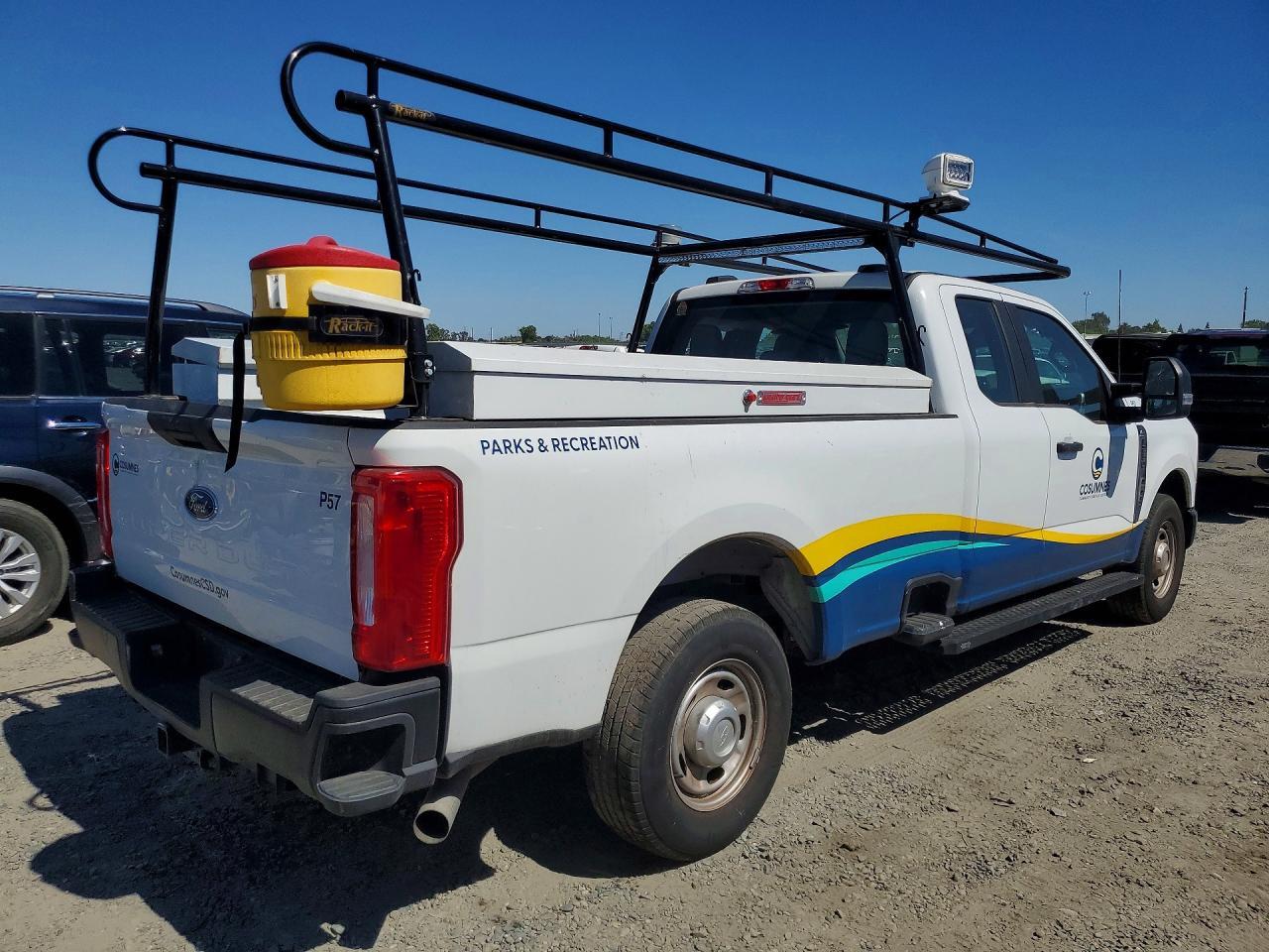 2024 Ford F250 Super Duty - Фото 3