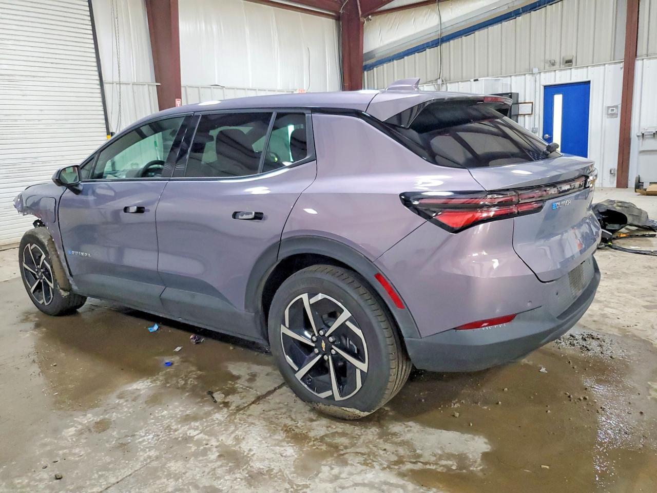 2025 Chevrolet Equinox Lt - Image 2