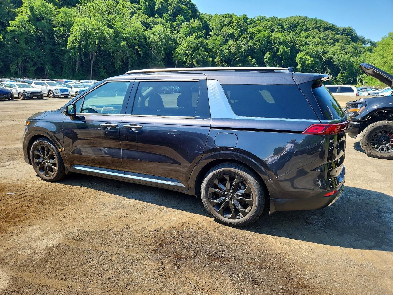 2023 Kia Carnival Sx Prestige - Фото 2