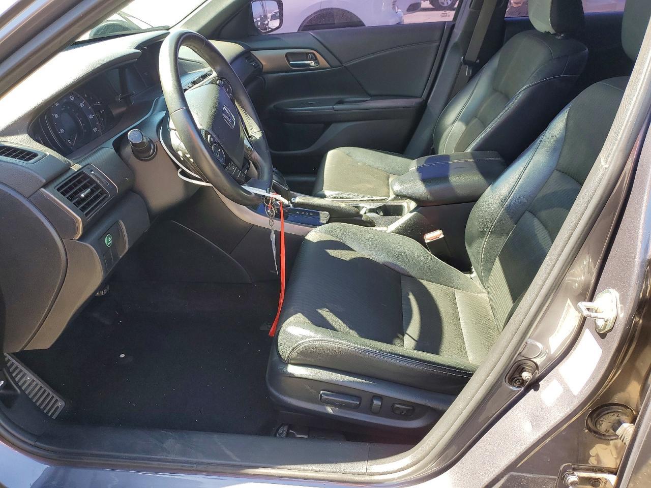 2016 Honda Accord Sport - Image 7