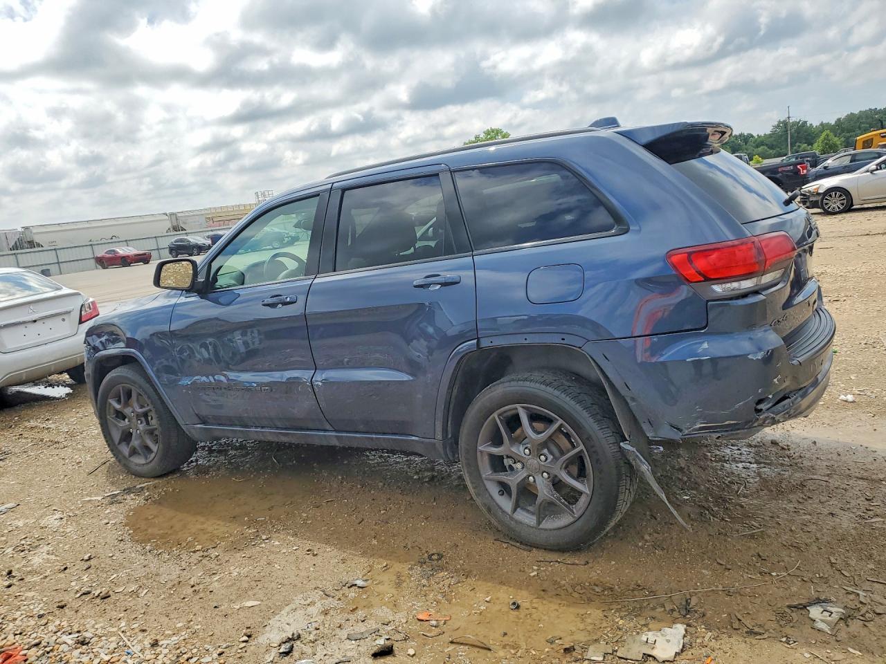 2021 Jeep Grand Cherokee Limited - Image 2
