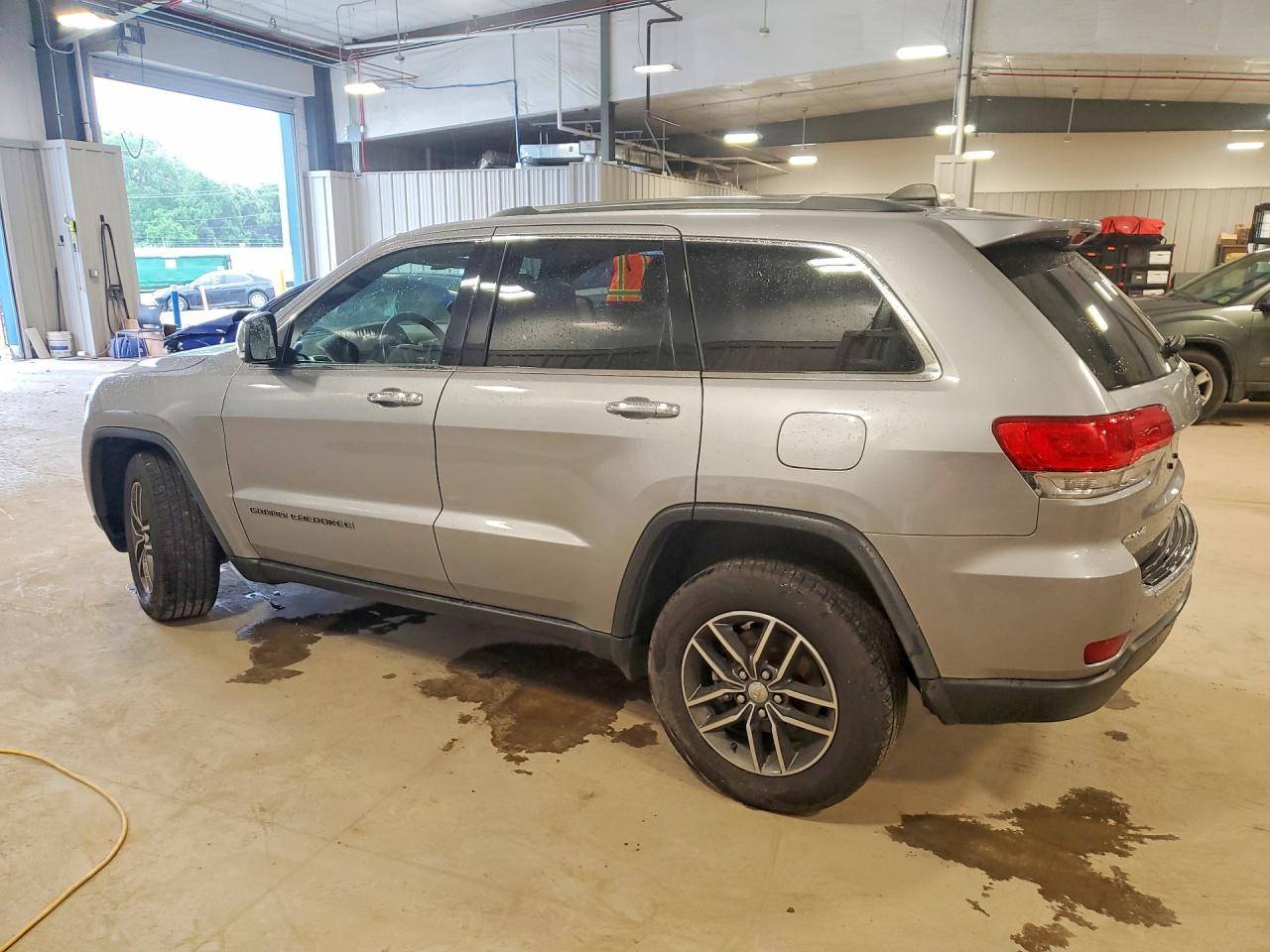 2018 Jeep Grand Cherokee Limited - Image 2