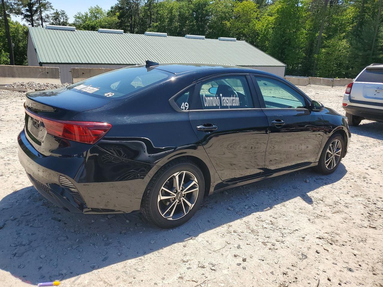 2023 Kia Forte Lxs - Image 3