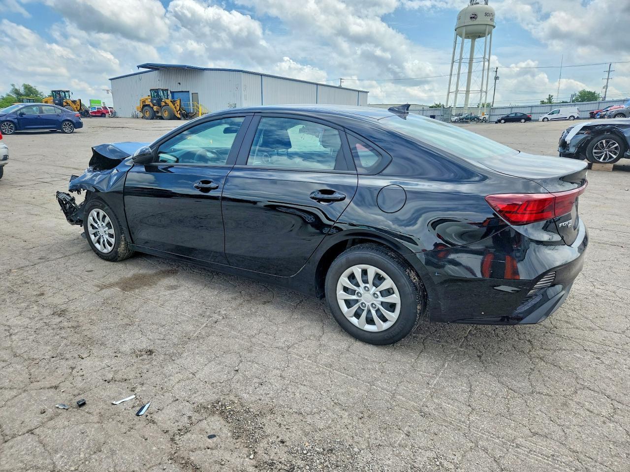 2024 Kia Forte Lx - Image 2